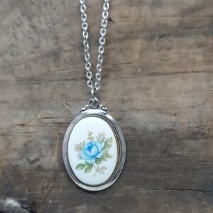 Vintage Silver and Blue Floral Pendant Necklace
